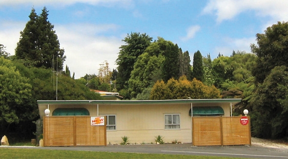 Glowworm Motel in Waitomo Caves